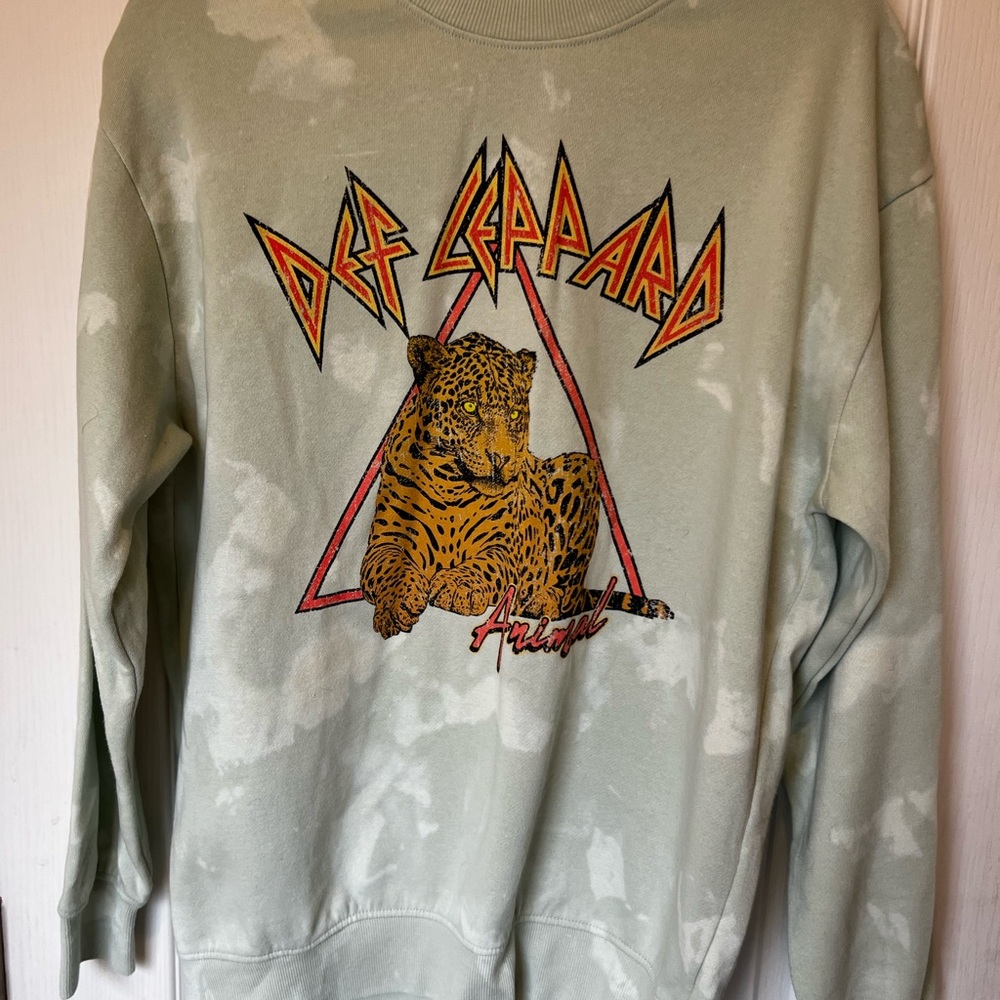 Def Leppard Medium Graphic Women's Sweatshirt - Green